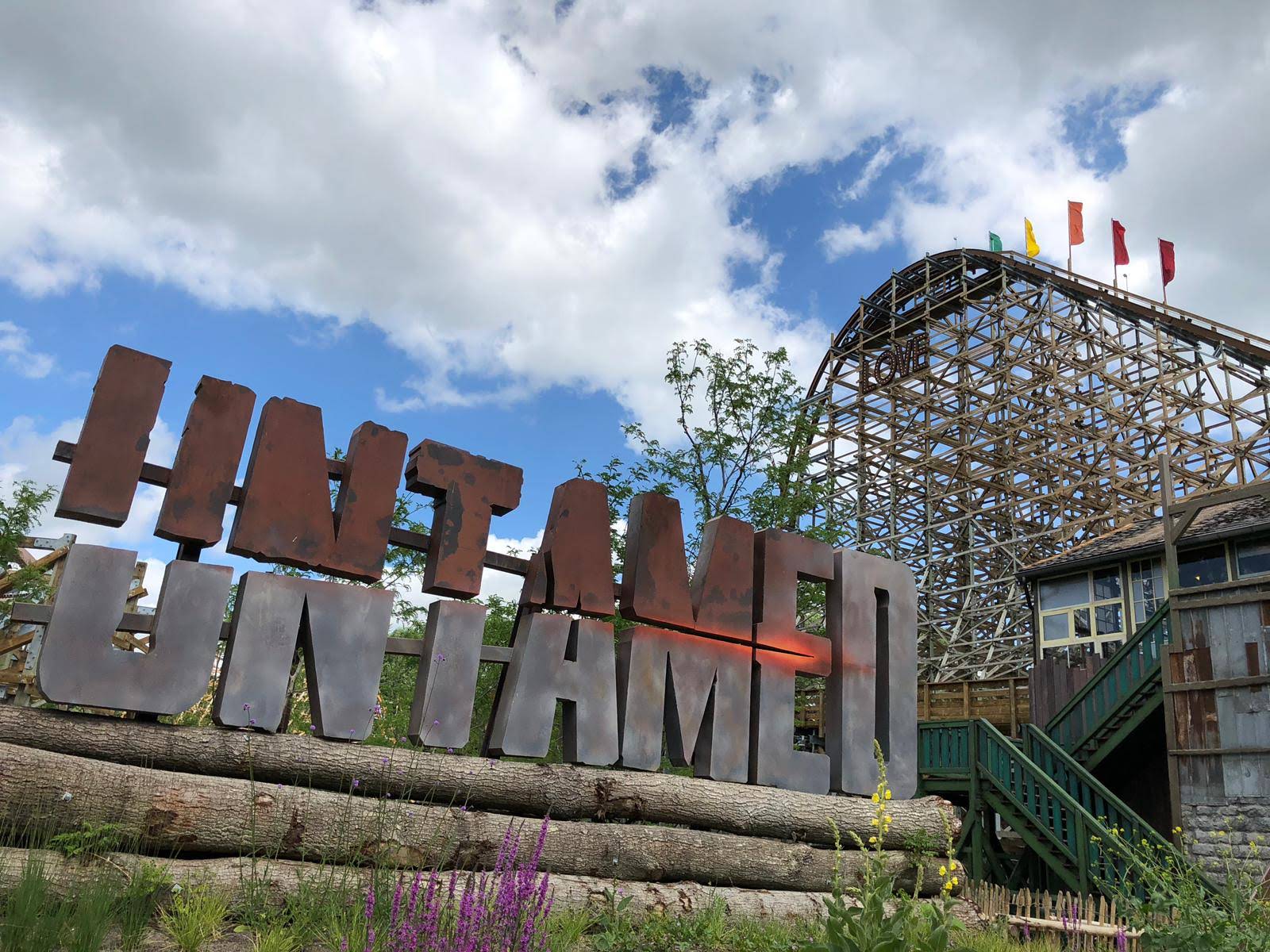 Untamed at Walibi Holland Coaster Insanity